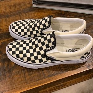 Mens checkered classic Vans slip on